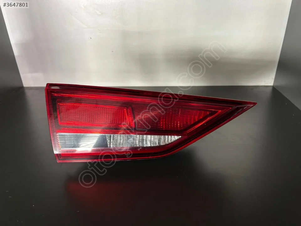 Çıkma Stop Lambası Sol İç Arka Audi A3 Sedan 2017-2020 8V5945075