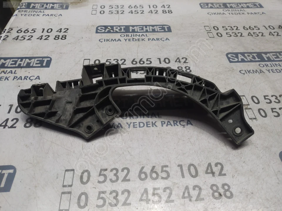 ÇIKMA SUBARU FORESTER SOL ÖN FAR ALT BRAKETİ