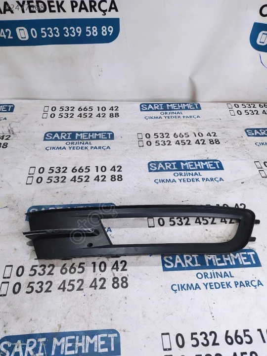ÇIKMA VW PASSAT B8 SAĞ SİS FAR ÇERÇEVESİ 3G0853666A