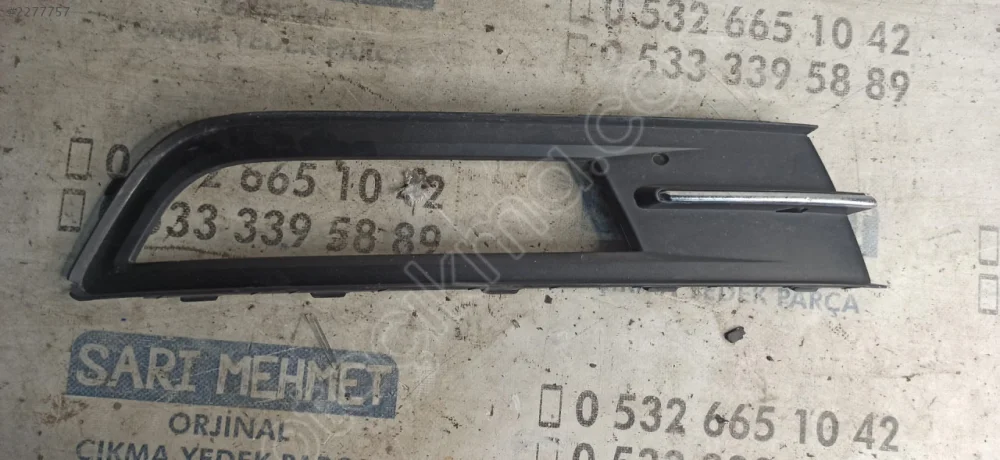 ÇIKMA VW PASSAT B8  SAĞ SİS FARI ÇERÇEVESİ