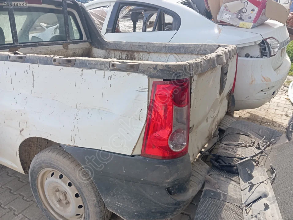D.Logan kamyonet arka stop 8200570944