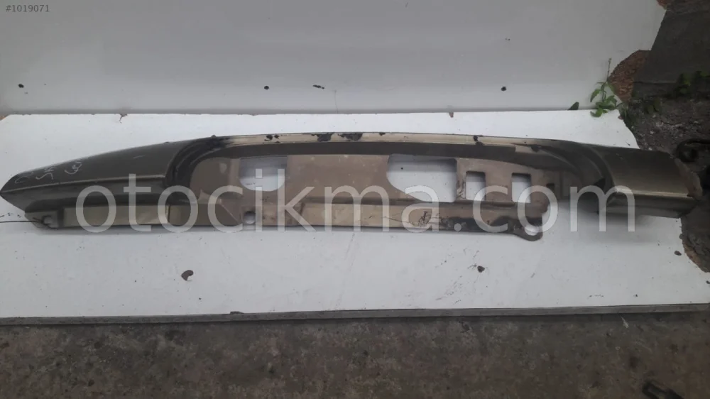 FİAT DOBLO CARGO SAĞ STOP ÇERÇEVESİ