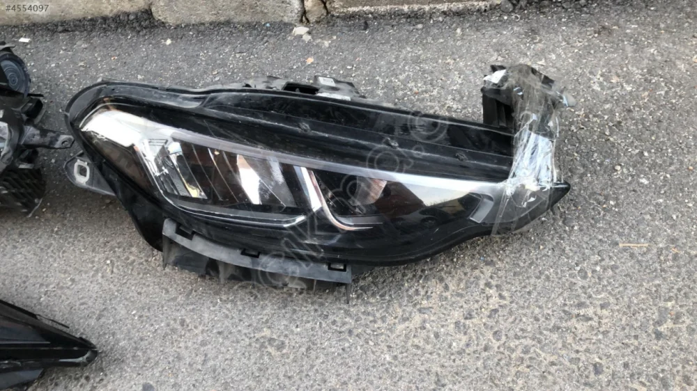 FİAT EGEA ORJİNAL ÇIKMA SAĞ FAR 4