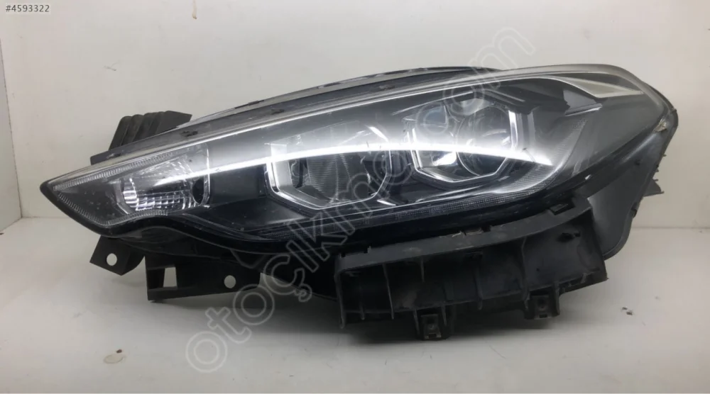 FİAT EGEA ORJİNAL ÇIKMA SOL FAR ÜSTÜ NİKELAJ 2