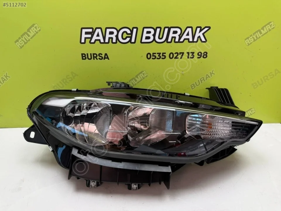 Fiat Egea Sağ Far Siyah Zemin