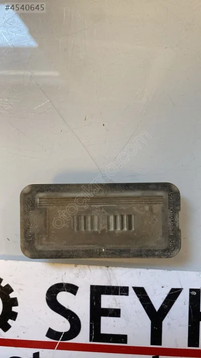 Fiat Linea 2015 plaka lambası camı