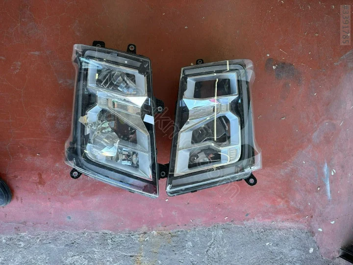 FORD F MAX SAĞ FAR CAMI ORJİNAL ADET FİYATIDIR