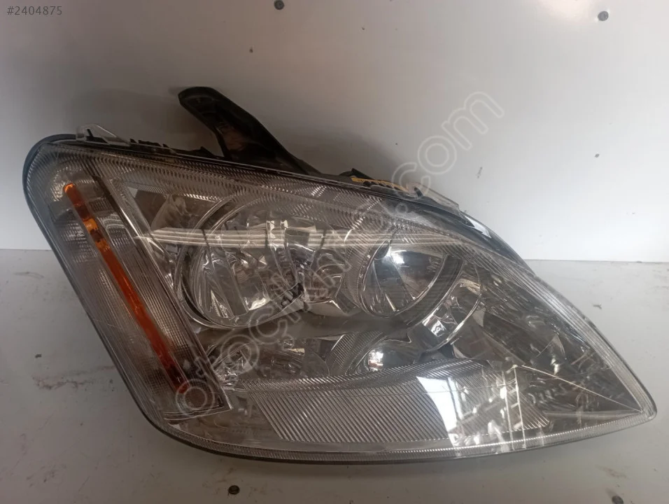 Ford Focus C Max sağ ön far 03-08..3m51-13100