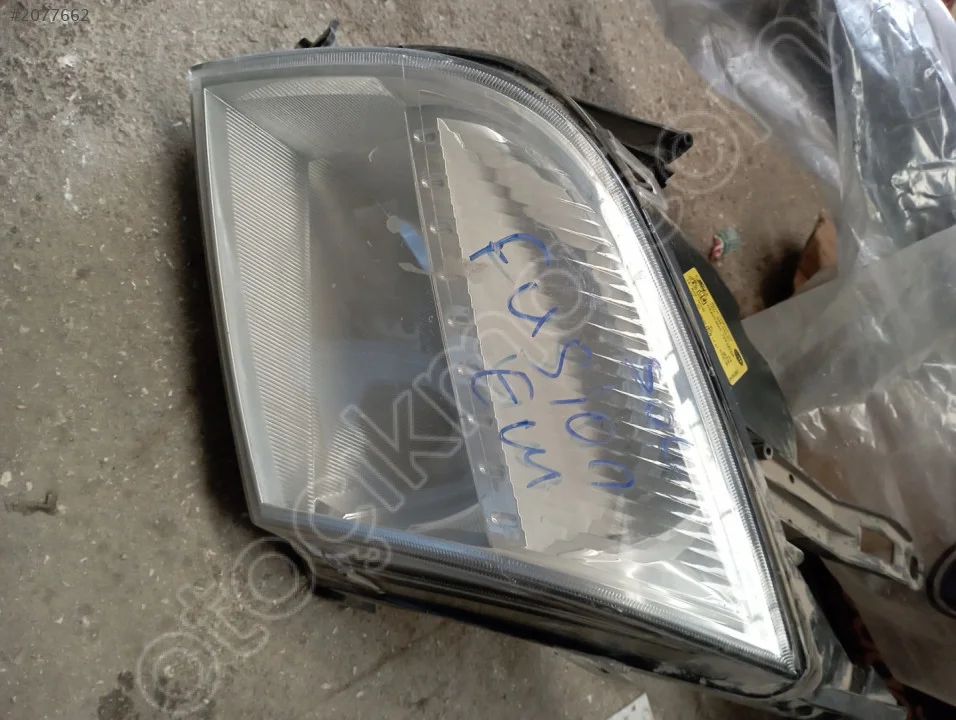 Ford fusion sol ön far.2N1H-13W030CG