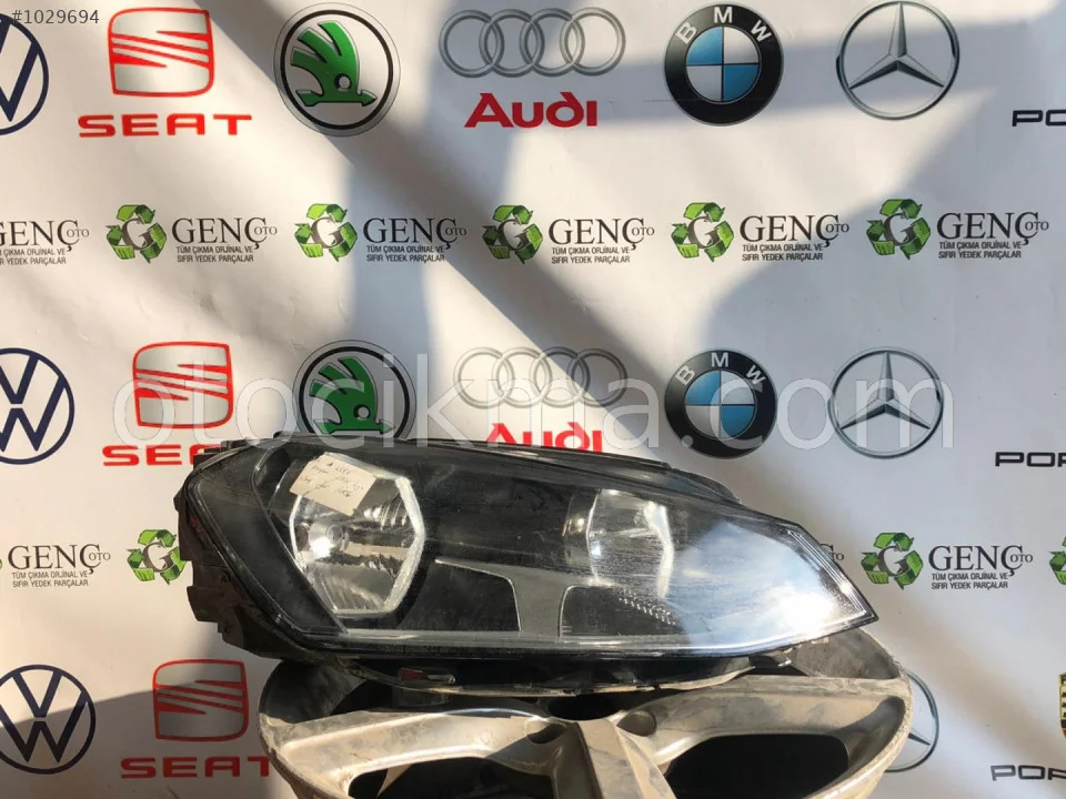 GOLF 7 ÖN SAĞ FAR VE GOLF TÜM ORJİNAL ÇIKMA PARÇALAR