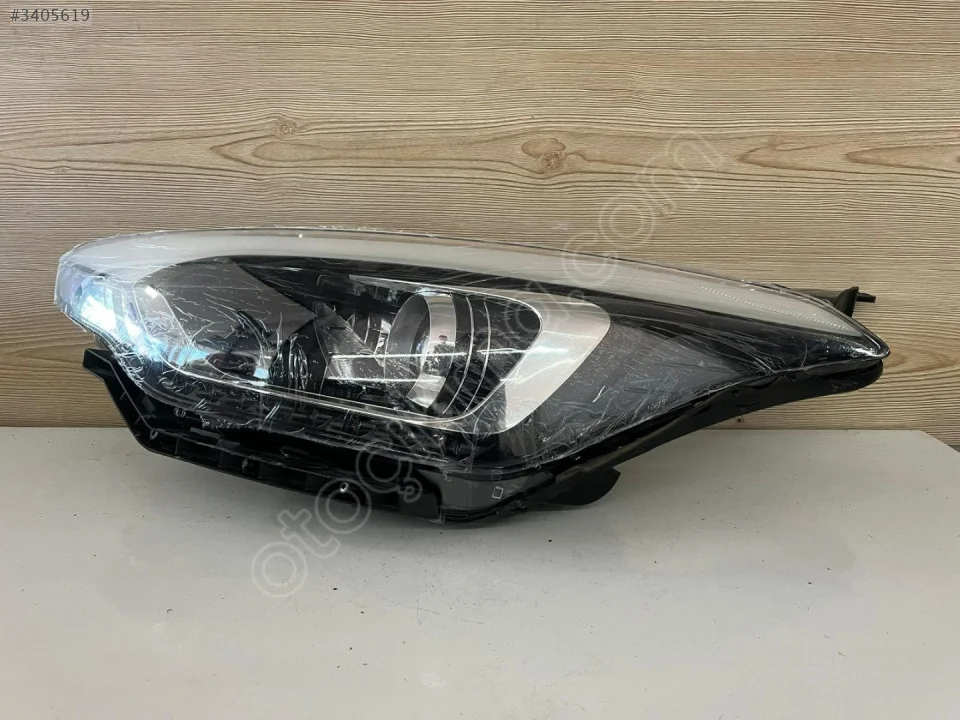 İ20 LEDLİ MERCEKLİ SOL FAR