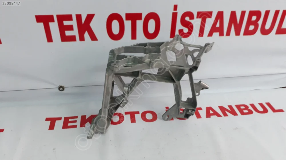 Mercedes C 205 BRAKET SAĞ FAR DESTEK BRAKETİ A2056221700