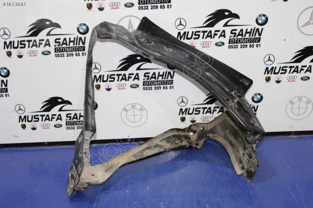 MERCEDES C SERİ W204 GLK SAĞ FAR YUVASI A2046200981