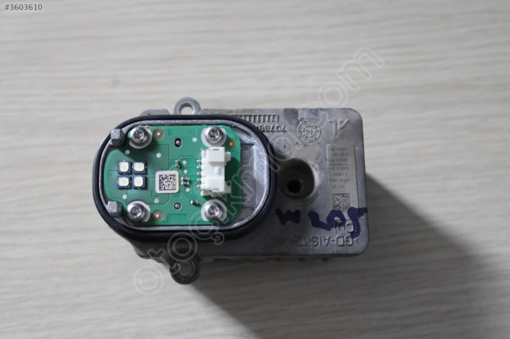 MERCEDES C SERİ W205 LED BEYNİ 707881