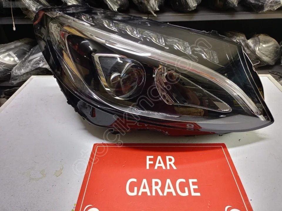 Mercedes C180 W205 Kasa Sağ Far