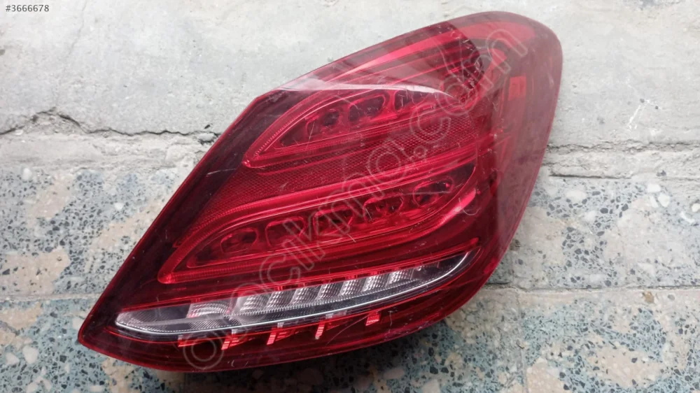 Mercedes C180 W205 Orjinal Sağ Arka Stop Çıkma Parçası