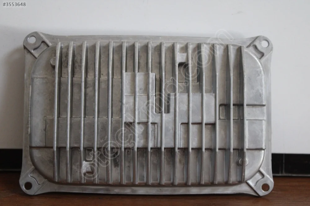 MERCEDES E SERİ W213 ESKİ VERSİYON FAR BEYNİ A2139005711A