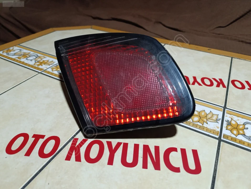 Nissan Primera sol arka iç stop orjinal çıkma