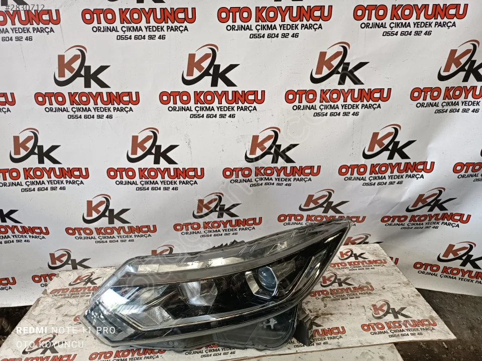 Nissan Qashqai 2018 sol far