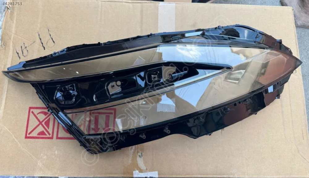 Nissan Qashqai Far Cam Sağ 2022-2024