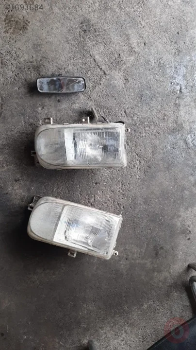 Nissan vanetta orijinal çıkma far