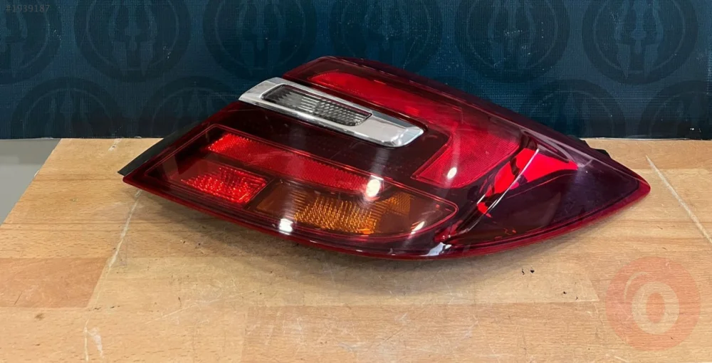 OPEL İNSİGNİA ORJINAL ÇIKMA SAĞ STOP