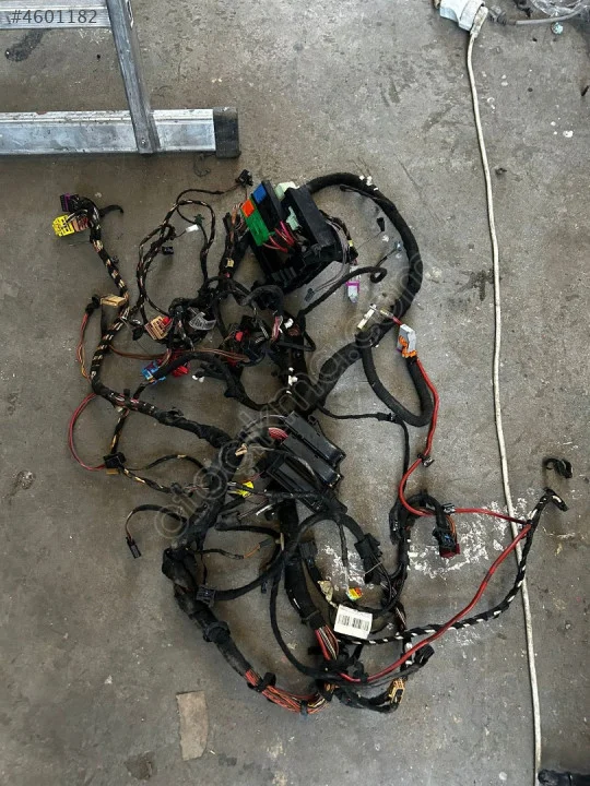 Orijinal Audi A5 Kablo Tesisatı (8F002793)