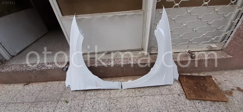 POLO ÇAMURLUK FAR PANJUR VE TÜM ÇIKMA PARÇALAR