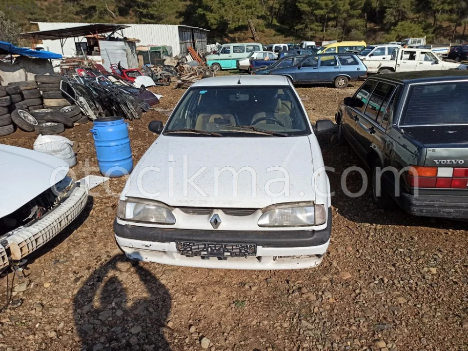 RENAULT 19 SAĞ SOL ÖN FAR