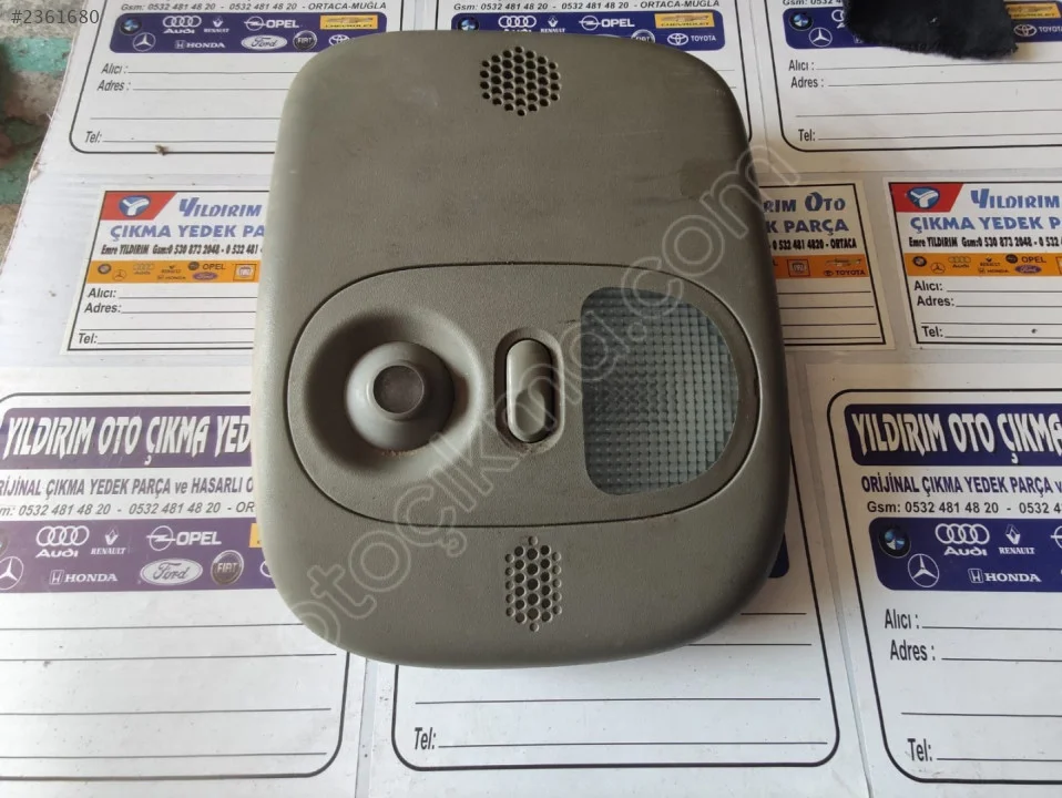 RENAULT CLİO 2 TAVAN LAMBA VE ÇERÇEVESİ