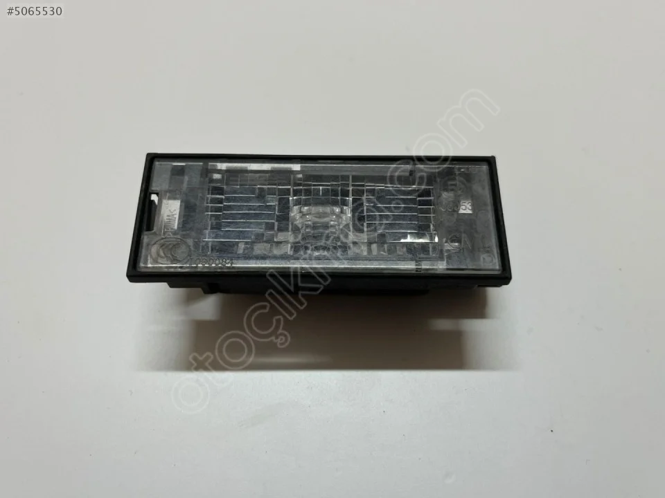 Renault Clio 4 Plaka Lambası 8200480127