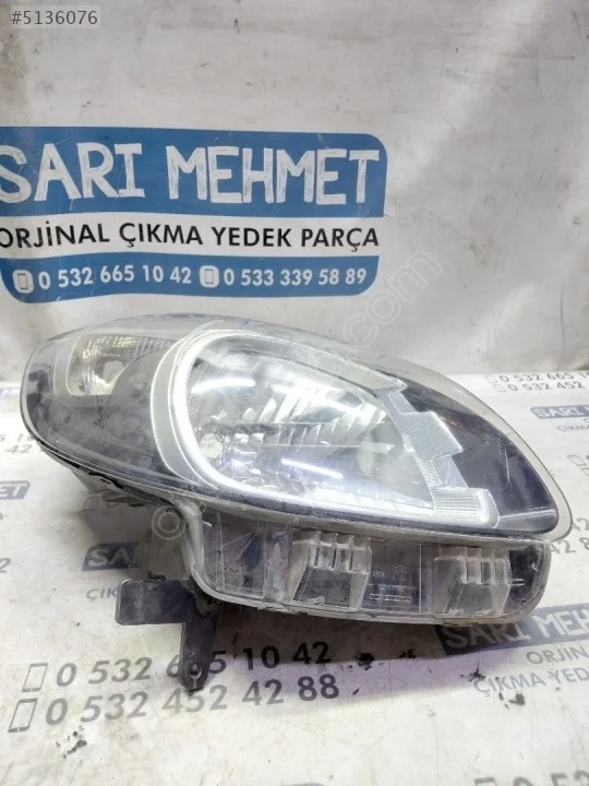 Renault Kangoo Sağ Ön Far 260104931R