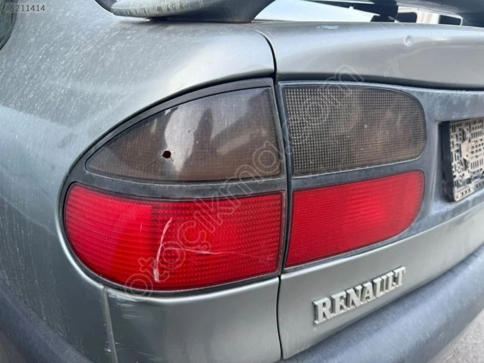 Renault Laguna 1 Sol Arka Stop