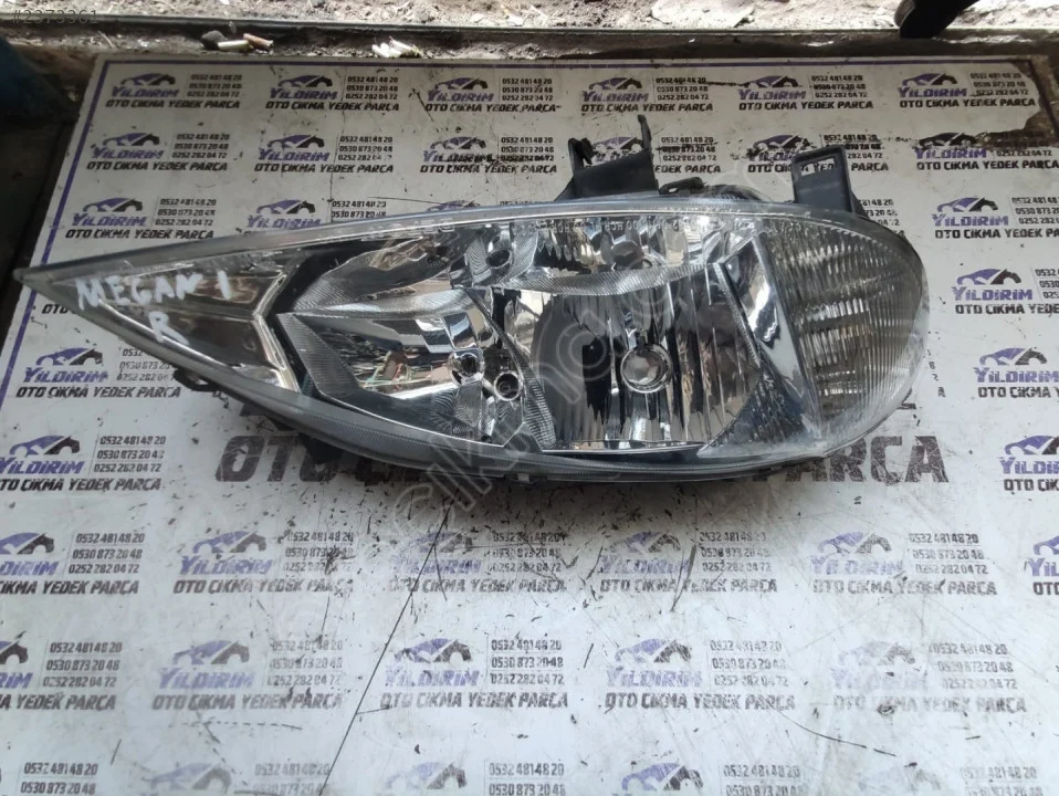 RENAULT MEGANE 1 SAĞ FAR