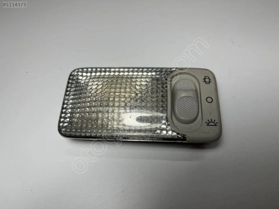 Renault Megane 2 Tavan Lambası 8200073234