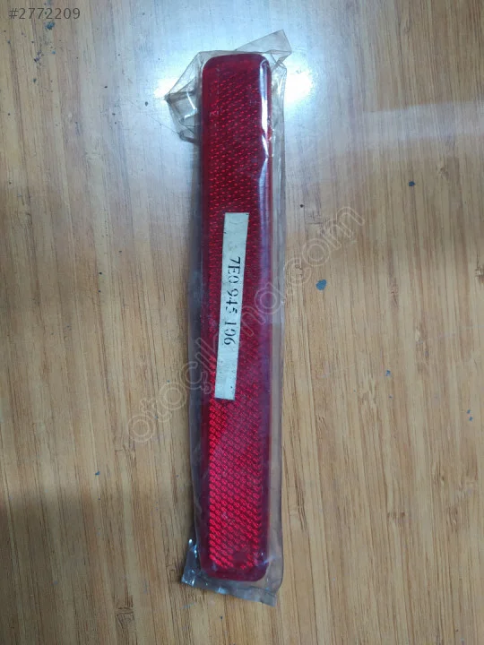 SIFIR VW TRANSPORTER T5 ARKA TAMPON REFLEKTÖRÜ 7E0945106