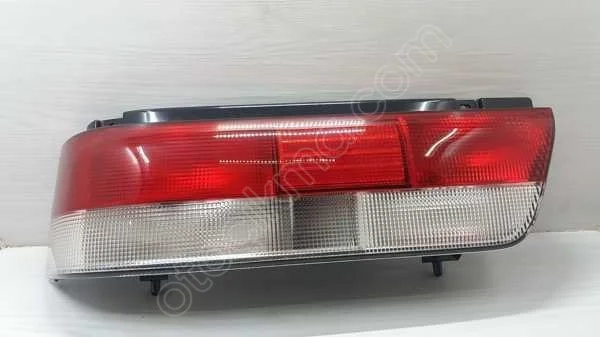 SUZUKİ SWİFT MACAR KASA 96-05 SOL ARKA STOP LAMBASI