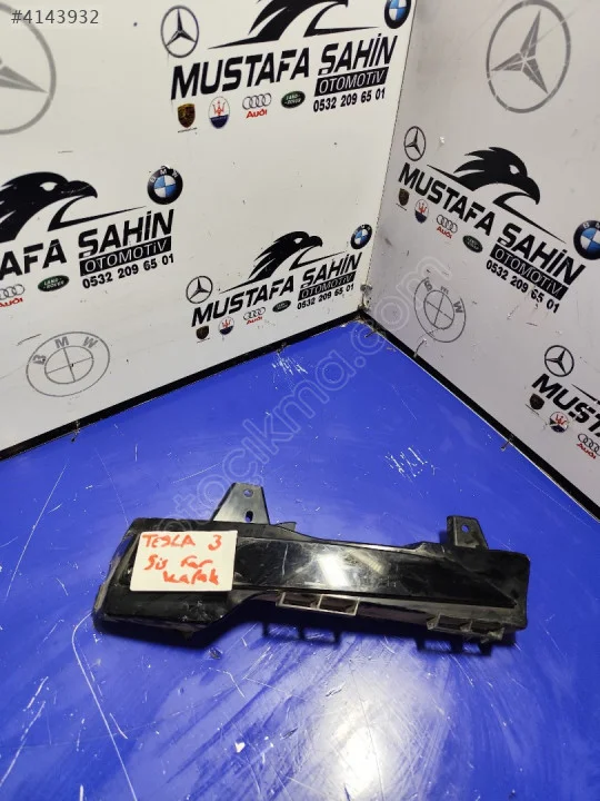 TESLA 3 SİS FAR  KAPAĞI
