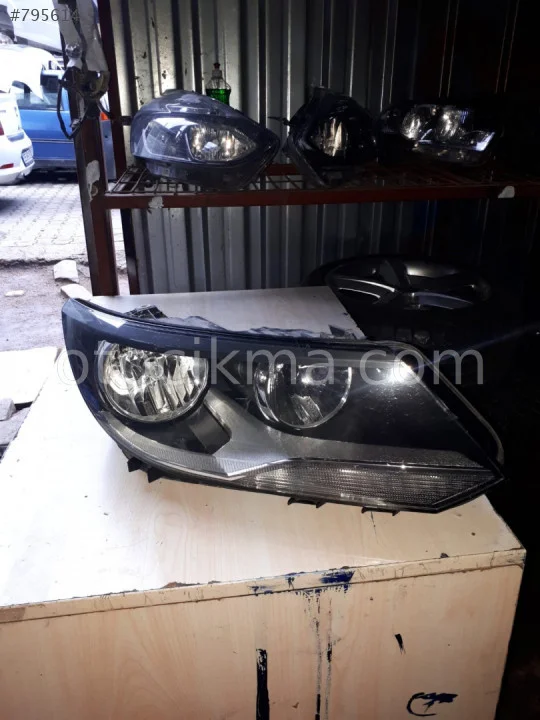 TİGUAN SOL FAR VE TÜM ÇIKMA PARÇALAR