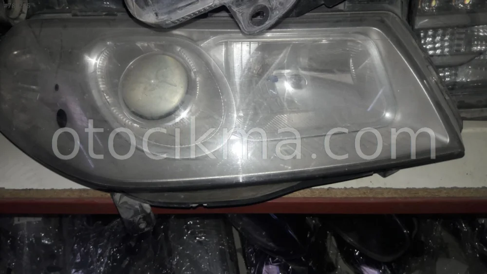 TOUAREG ÇIKMA SAĞ FAR VE TÜM ÇIKMA PARÇALAR