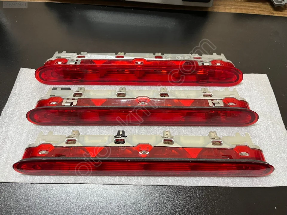 VİVARO JUMPY EXPERT FREN LAMBASI 3.STOP ORJİNAL 9811325980