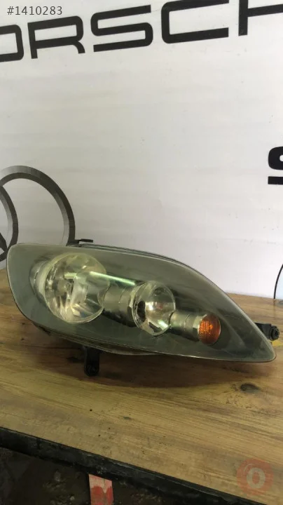 VOLKSWAGEN GOLF 5 SAĞ ÖN FAR ORJİNAL ÇIKMA PARÇA VE TÜM PARÇ