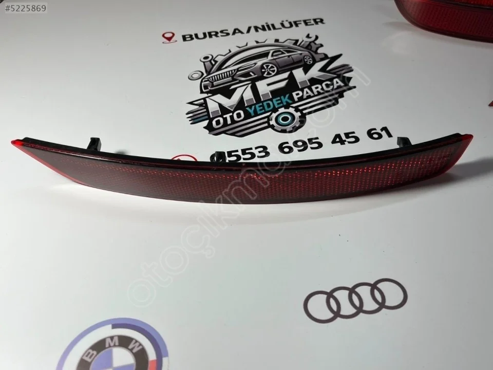 Volkswagen Golf 6 GTI Arka Sağ Reflektör 5K0945106H