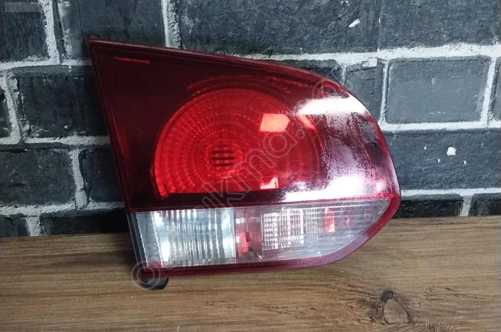 Volkswagen Golf VI Arka Sol İç Stop Lambası 5K0945093