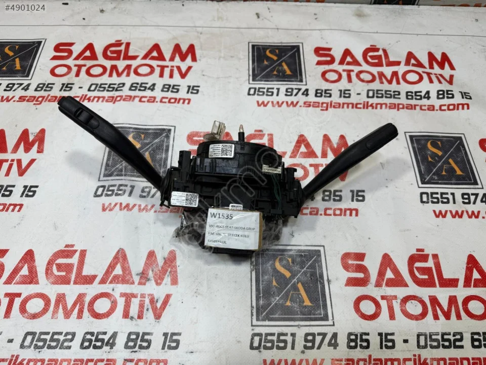 Volkswagen Jetta 5K0953513L Far Sinyal Silecek Kolu