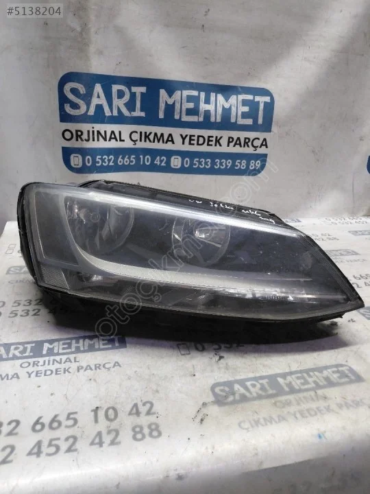 Volkswagen Jetta MK6 Sağ Ön Far