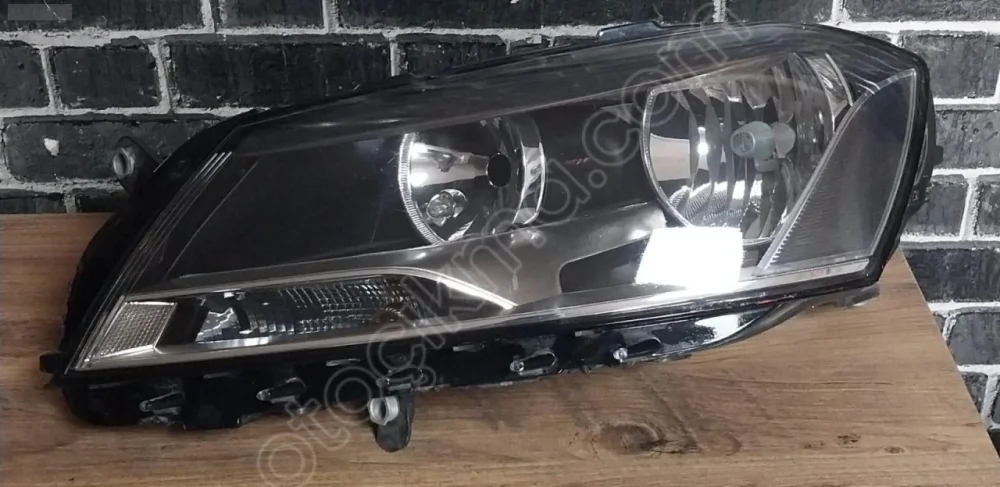 Volkswagen Passat B7 Sol Ön Far