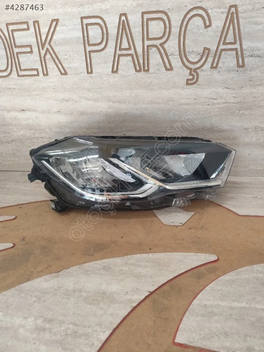 VOLKSWAGEN POLO SAĞ ÖN FAR