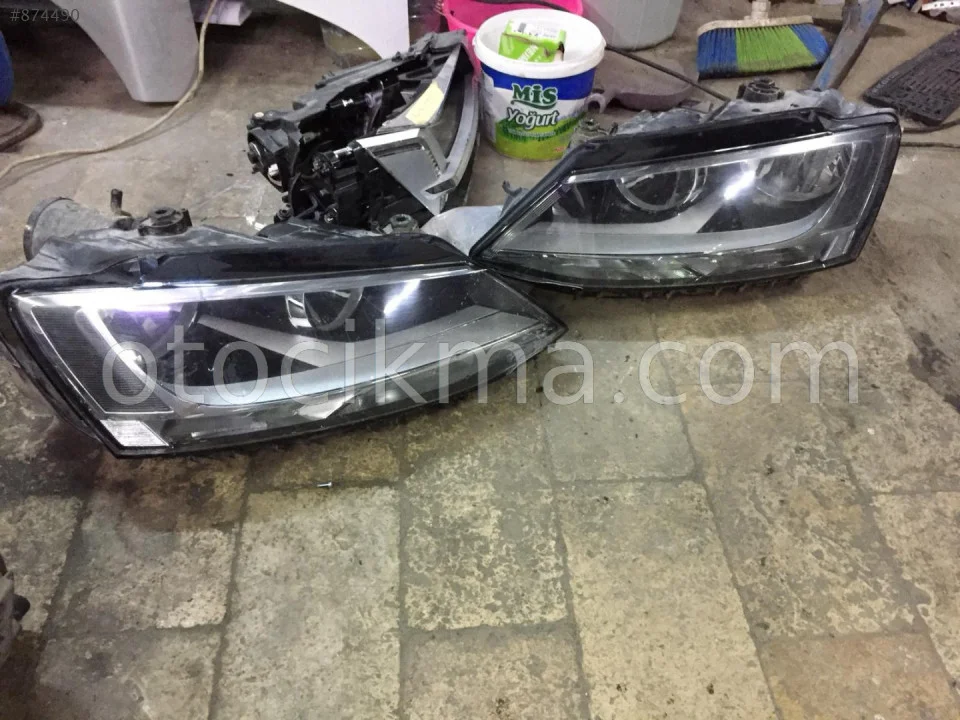 VOLKSWAGEN SAĞ-SOL FAR VE TÜM ÇIKMA PARÇALAR