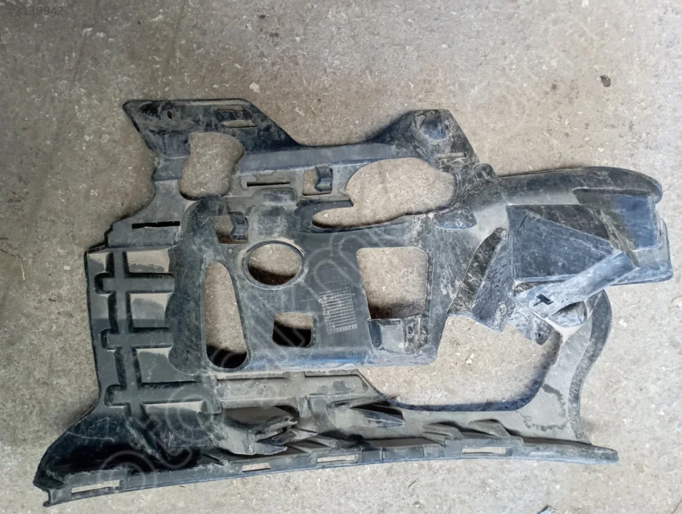 Volvo S60 13-18.Sol far braketi